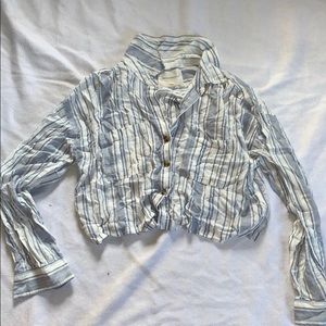 Aeropostale Cropped Button Down